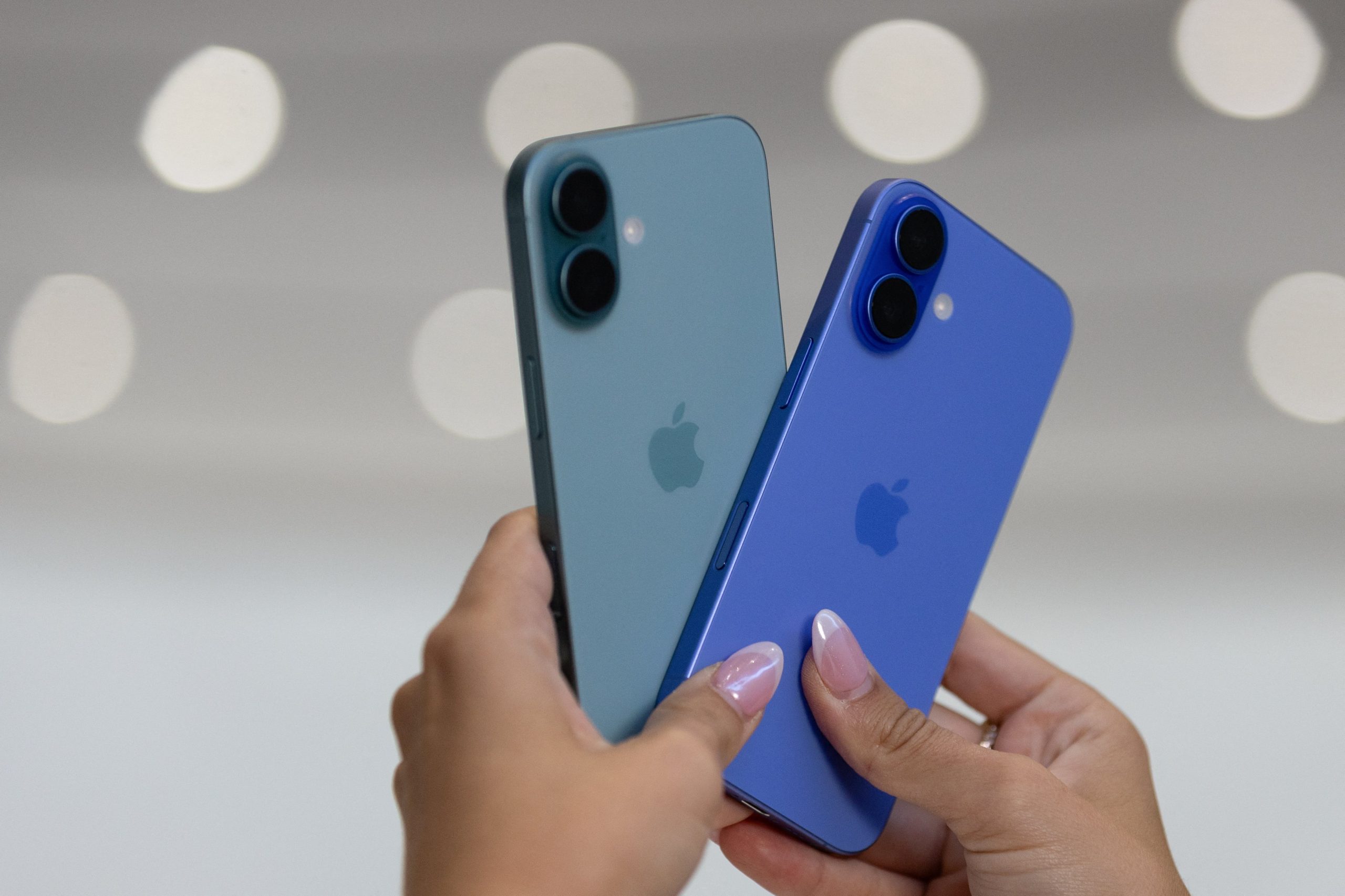 Cuánto dura la batería del iPhone 16 respecto a la del iPhone 15